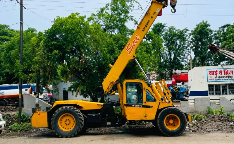 Compact Crane