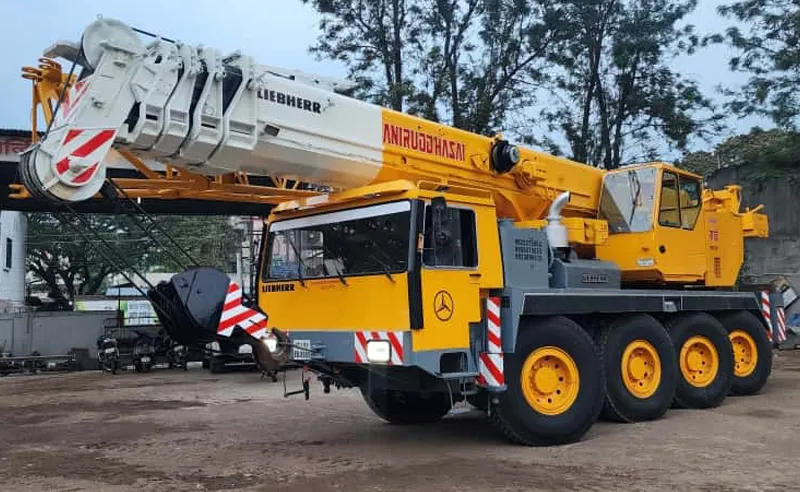 Liebherr LTM1080 Crane